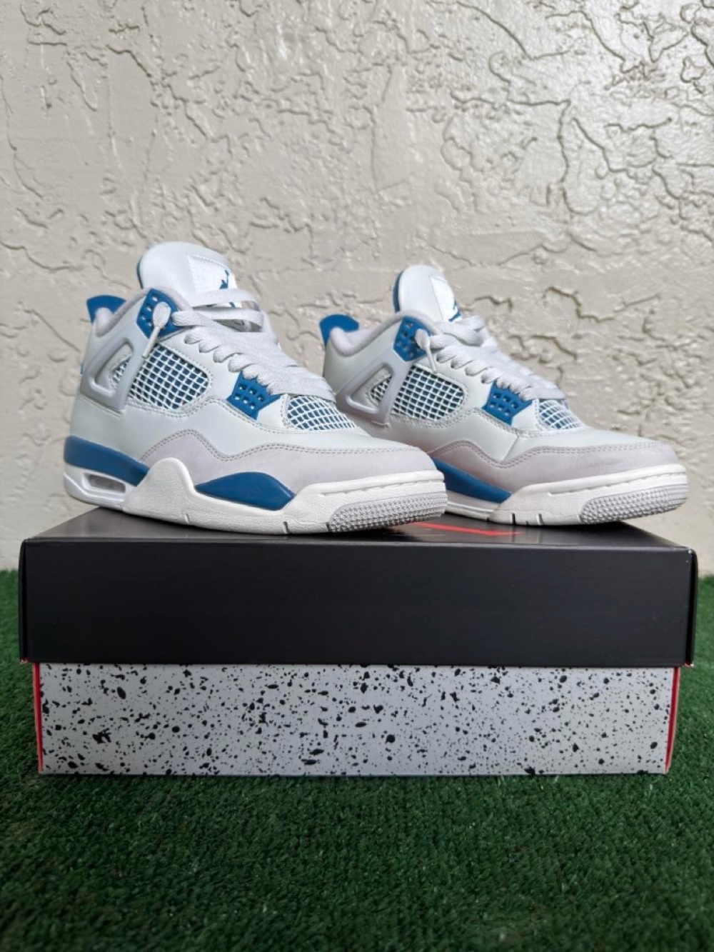Air Jordan 4 Men's White and Blue Retro Sneakers